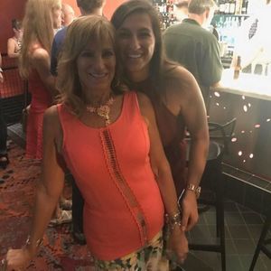 Meet your Posher, Alexis